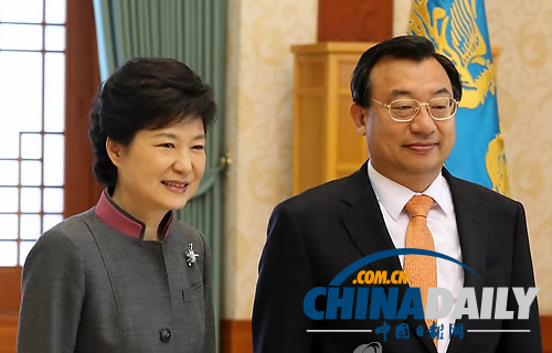 韓國總統樸槿惠任命李貞鉉為新任公報首席秘書