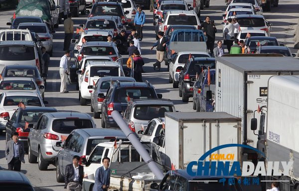 朝鮮開城工業園區重啟 大批韓方人員和車輛涌入（組圖）