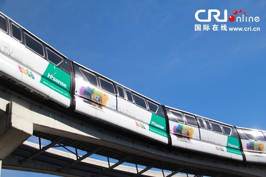 美國(guó)CES展 海信廣告現(xiàn)身拉斯維加斯擺渡小火車